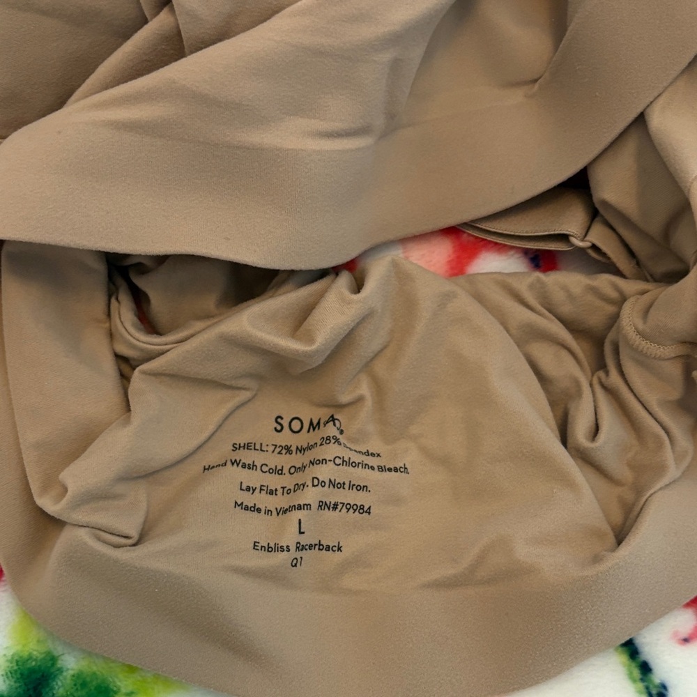 Vanity Fair Beige and Cream Bras Set 4 like new bras - Picture 6 of 7